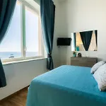 Marlove Sea View With Private Access To The Sea Bed & Breakfast