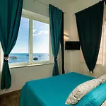 Bed & Breakfast Marlove Sea View With Private Access To The Sea 4*