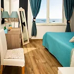 Bed & Breakfast Marlove Sea View With Private Access To The Sea 4*