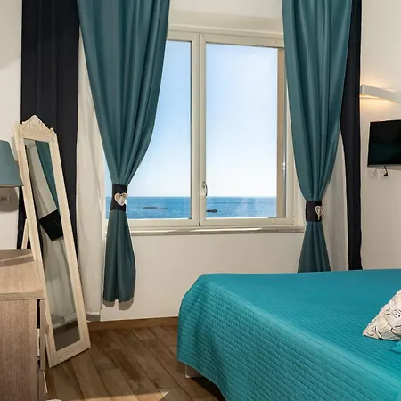 Bed & Breakfast Marlove Sea View With Private Access To The Sea 4*