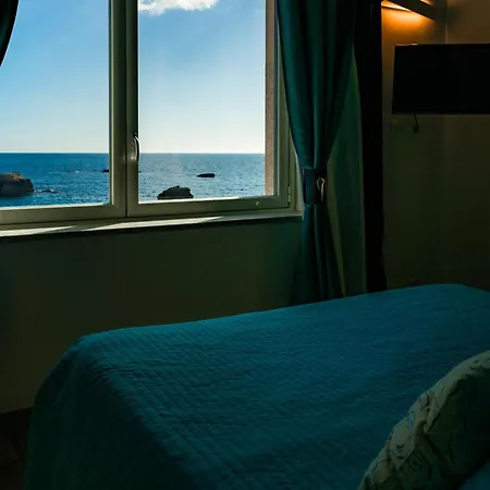 ベッド・アンド・ブレックファスト Marlove With Sea View And Private