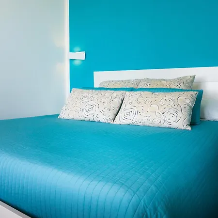 Marlove Sea View Bed & Breakfast *