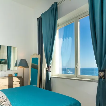 Marlove Sea View With Private Access To The Sea 4* Сиракузы