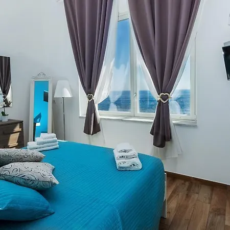 Marlove Sea View With Private Access To The Sea 4* Сиракузы